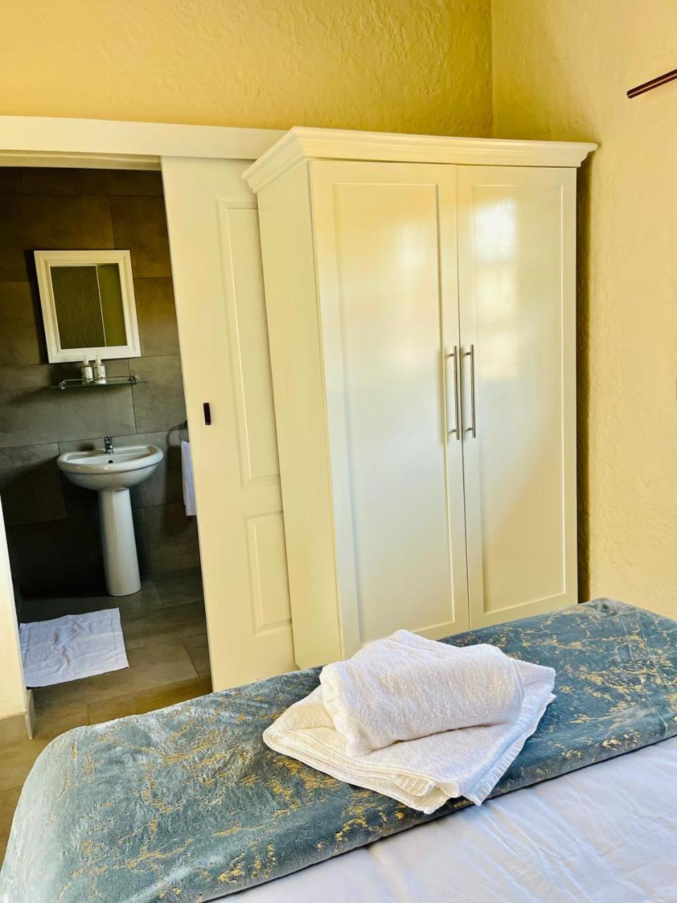 Oak Gardens Bed And Breakfast Newcastle Extérieur photo